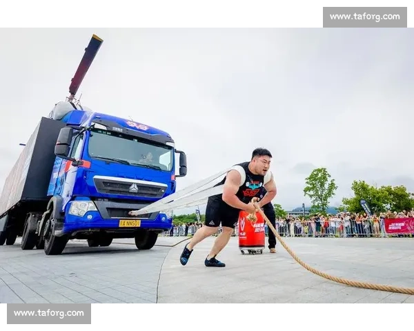 空中接力赛事中的团队协作与个人极限挑战研究